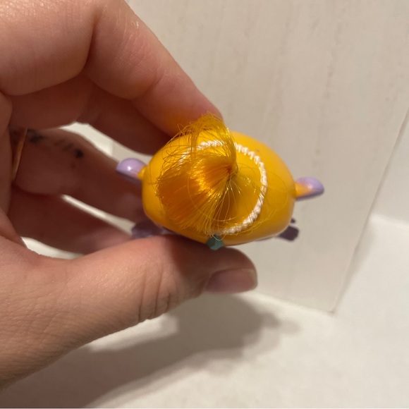 Shimmer & Shine Yellow Genie Tala Monkey Nickelodeon PVC Figure Toy 16 - Picture 5 of 6